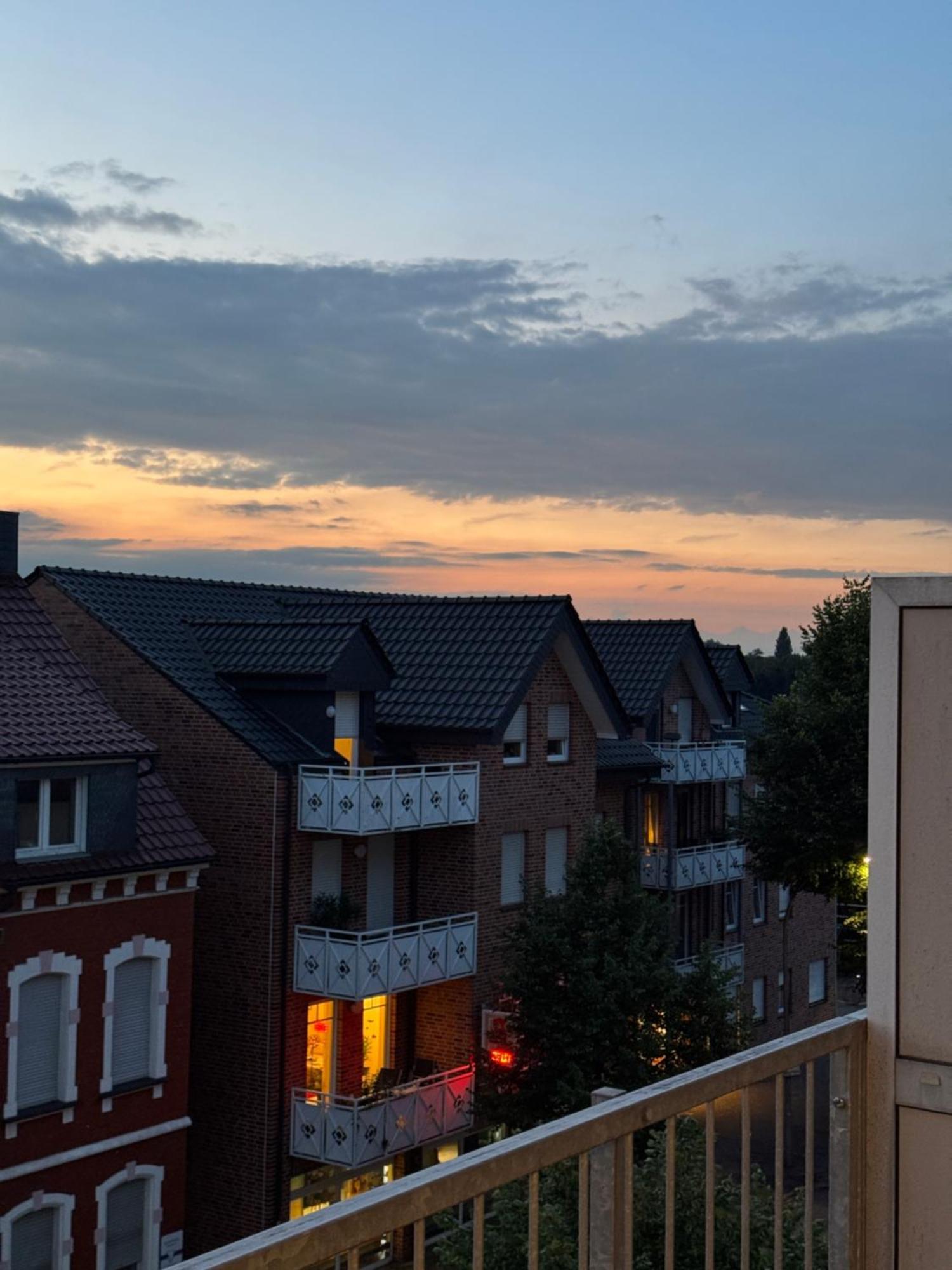 Barrierefreie Wohnung Im Herzen Der Stadt Mit Parkplatz, Wifi Und Tv - Emma Werne Buitenkant foto